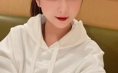 带字qq皮肤女生